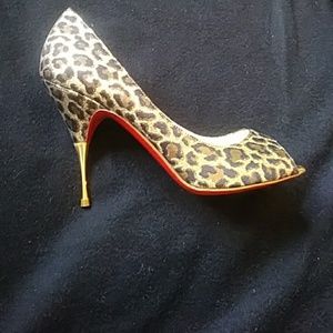 LOUBOUTIN ANIMAL PRINT SPIKY GOLD HEEL STILETTOS 7